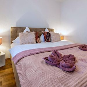 Zimmer mit zwei Einzelbetten